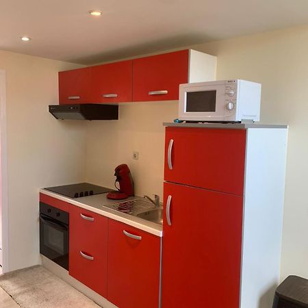 Studio Meuble Dans Une Maison Limay Екстер'єр фото